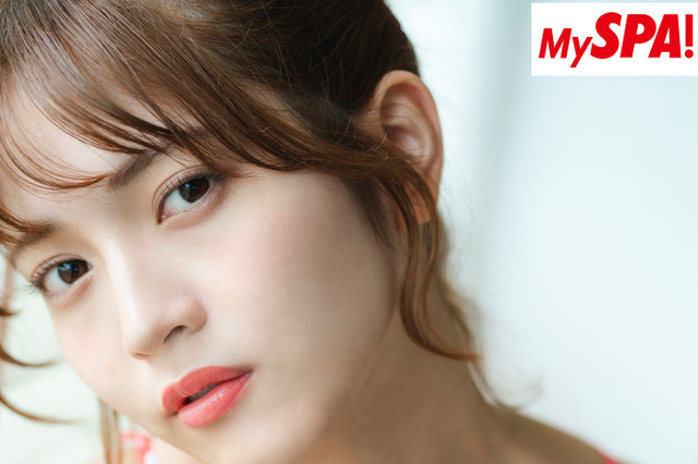 黒嵜菜々子、赤水着で魅せるアメリカンレトロGIRLに！「旬撮ガール」の秘蔵カット公開 画像