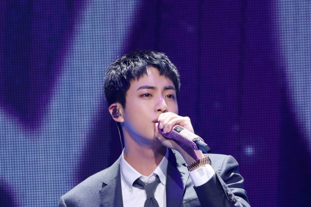 JIN「家に帰ってきた。再デビューした感じ」…BTS「2024 FESTA」 画像