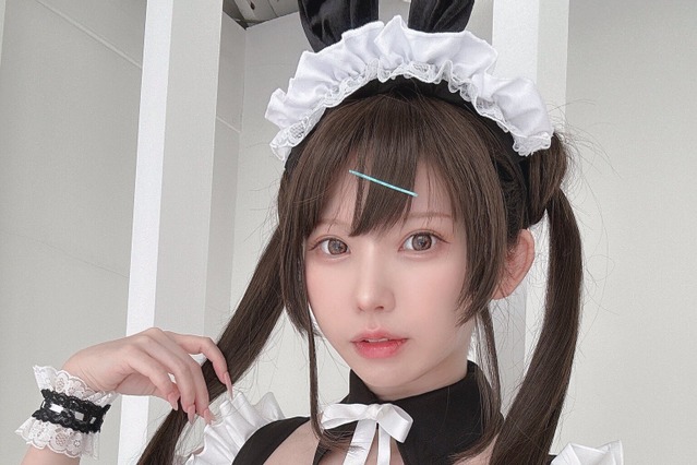 「かわいすぎる」えなこのメイド服姿をファン絶賛 画像
