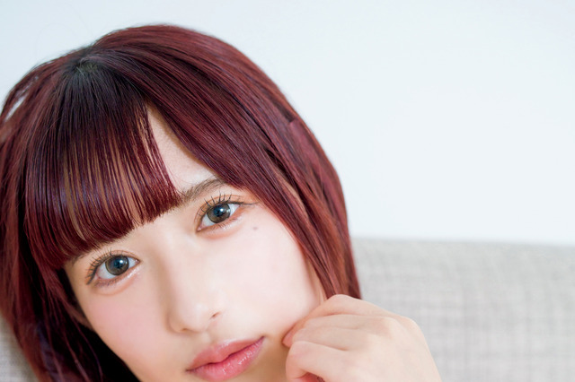 「Merry BAD TUNE.」日南りと、Gカップのスタイル披露の初グラビア 画像