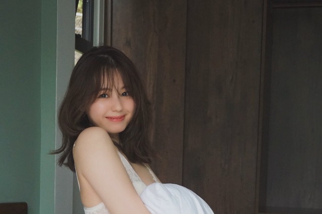 小池里奈、写真集本日発売!セクシーすぎる撮影動画、白肌ランジェリーなど公開 画像