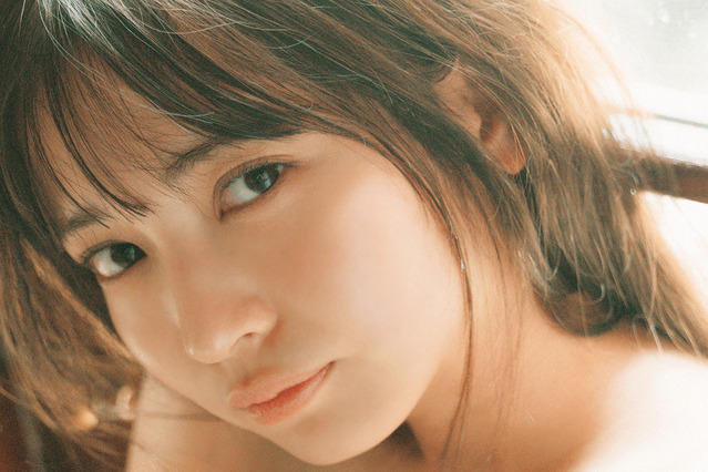 黒嵜菜々子1st写真集『 おとななこ。おさななこ。』電子版の配信中 画像