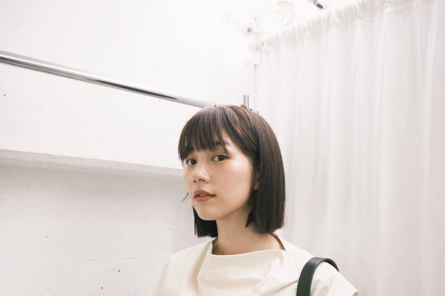 のん、爽やかな夏私服コーデショットに反響 画像