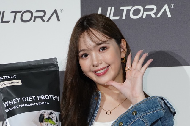 藤田ニコル、へそ出しルックで美ボディ披露「今の体はすごく好きです」 画像