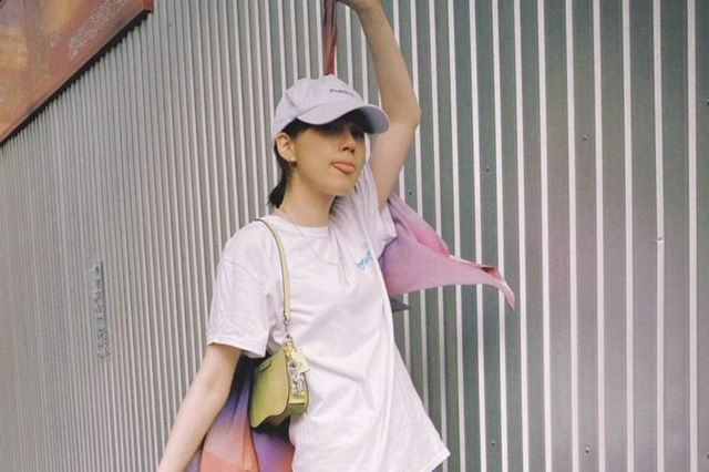のん、ボーイッシュでラフな私服コーデが「カッコ可愛い」「素敵なクールのんちゃん」と好評 画像