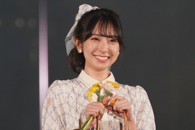 日向坂46・金村美玖、カメラレンズを買いに!清水理央モデルに撮影も 画像