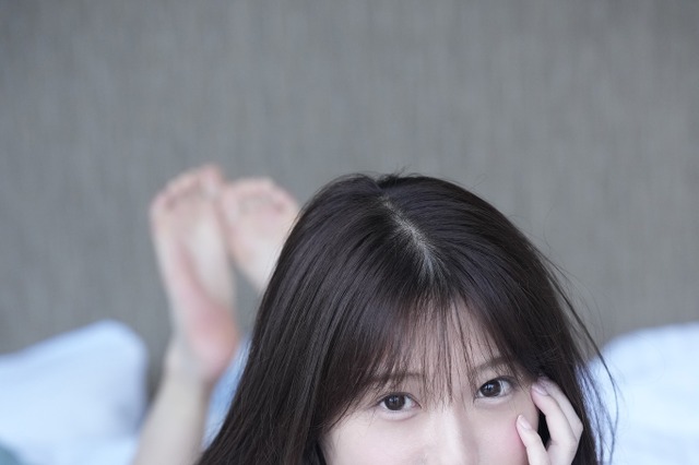 アイドル卒業から2年…元HKT48・宮﨑想乃、待望の1st写真集で初ランジェリー含む大胆ショットに挑戦 画像
