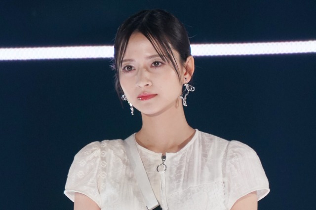 「めっちゃかわいい」乃木坂46・金川紗耶のノースリーブ&美脚ショットにファン注目 画像