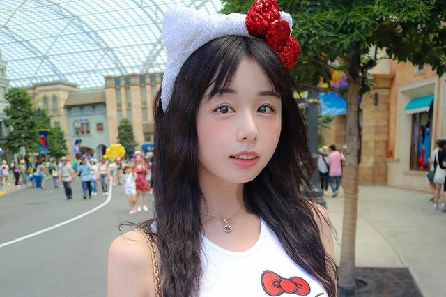くりえみの“パツパツ”キティちゃんにファン釘付け！「キティちゃんこんなにおおきかったかな（笑）」 画像