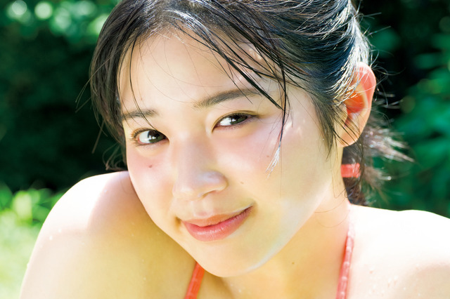 矢野ななか、18歳の驚異のくびれと美バスト披露 画像