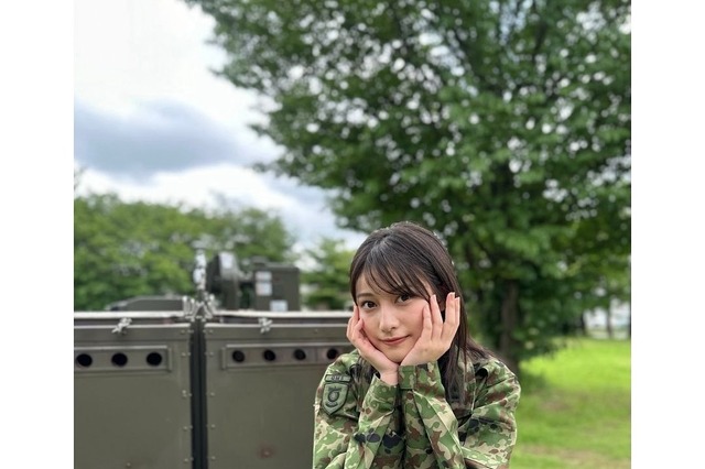 玉田志織、キュートな迷彩服姿をグラビア撮！ ファン大興奮のオフショ公開 画像