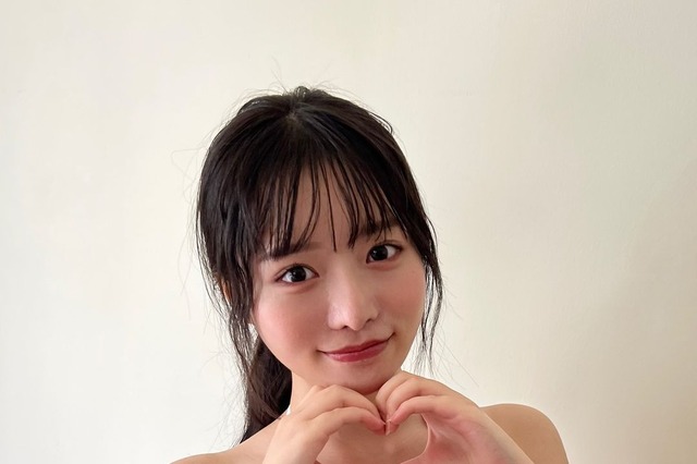 高鶴桃羽、ビキニから覗く迫力バスト！ 現役バレリーナの美ボディ 画像