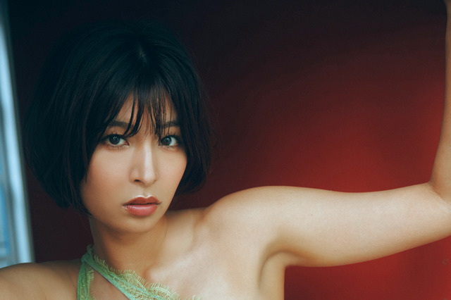 日本一のレースクイーン・藤井マリー、100cmヒップの曲線美ボディ 画像