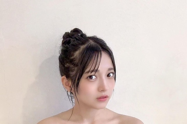 可愛さと美ボディ光る! 黒嵜菜々子の水着姿にファン「この顔でこのスタイルは反則」 画像