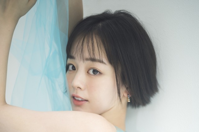 伊原六花が2025年カレンダーブック「皆さんの毎日に馴染むカレンダーになれたら」 画像