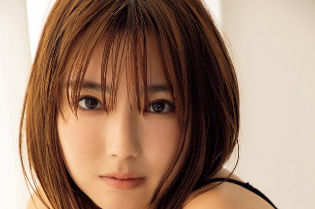 沢口愛華、FLASHで艶やかな絶好調ボディ 画像