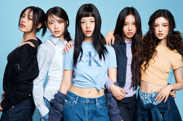NewJeans、Calvin Kleinの新キャンペーンに登場!個性感じるデニムスタイル多数 画像