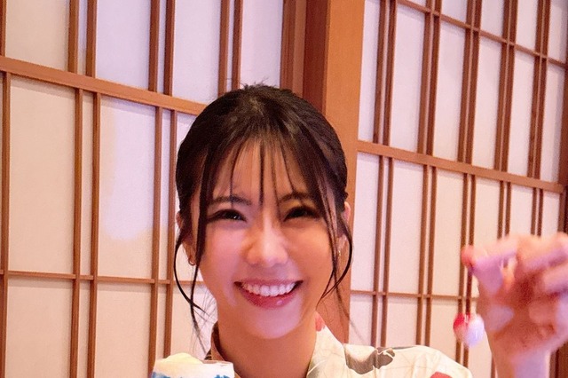 鈴木ふみ奈、艶やかな浴衣姿でファン魅了「究極かわいい」「ふみ奈しか勝たん」 画像
