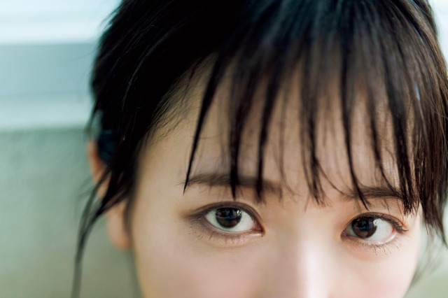 STU48・石田千穂、2nd写真集の表紙解禁! 4年前よりもオトナっぽく、セクシーに… 画像