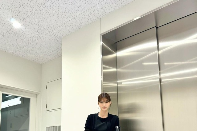 めるる、美スタイル生かしたブラックコーデで大人っぽさ増し増し 画像