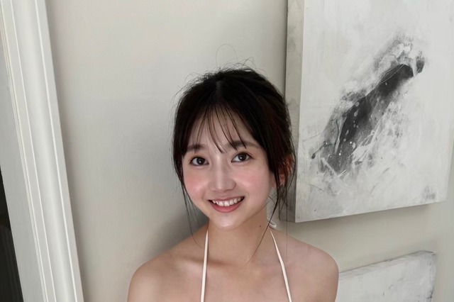18歳の“天使級”美少女！ 谷心愛、人生初グラビアでビキニ姿に 画像