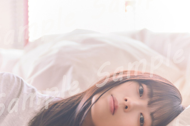 乃木坂46・岩本蓮加のまったりとしたオフモードを激写！ 「いたずらな風」特典絵柄が公開 画像