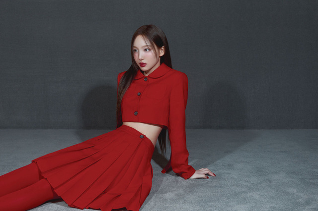 TWICE・NAYEONが超能力者に! 「NAMING.」新WEB CMが公開 画像