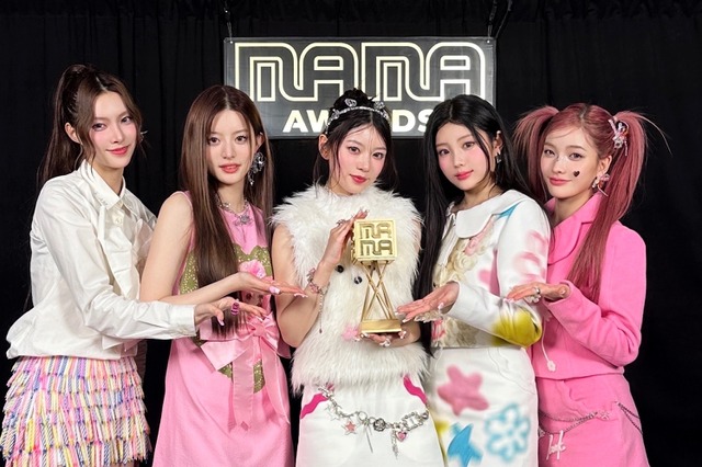 ILLITが「2024 MAMA」で新人賞を受賞 画像