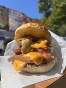 ハイカロリーグルメ集結！上野公園で「背徳グルメフェス」が今週開催 画像