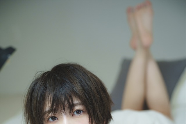 若月佑美、初カレンダー発売記念イベント開催！ 未使用カットやオフショットなどをパネル展示 画像