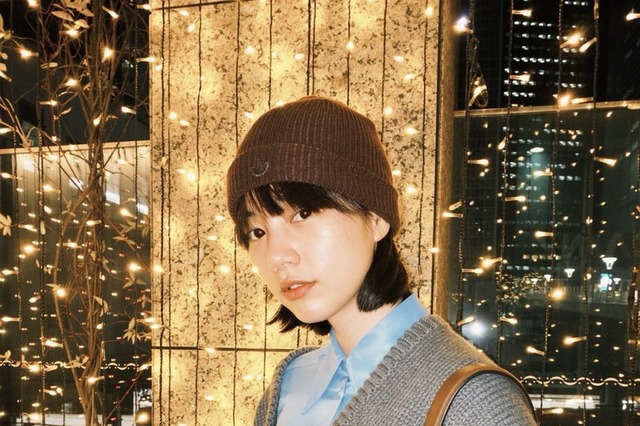 光り輝くイルミネーションと“絵”になる！ のん、冬の私服コーデに反響続々 画像