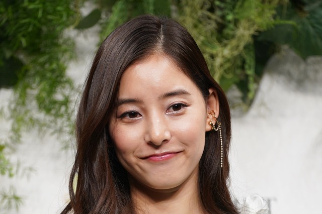 新木優子、31歳の誕生日！美しすぎるドレス姿でスタッフ・ファンに感謝 画像
