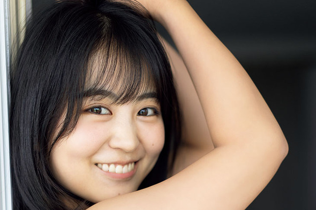 福井梨莉華、初々しい笑顔で横乳をあらわに！ 『アップトゥボーイ』グラビア初登場 画像