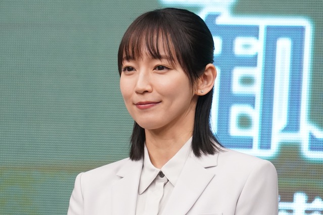 教師役の吉岡里帆、生徒役俳優から「裏の顔」を暴露され「恥ずかしいから止めてよ」と悲鳴 画像
