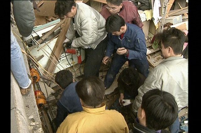 30年前の大地震から命を救うためのヒントを探る…NHKスペシャル『映像記録 阪神・淡路大震災』 画像