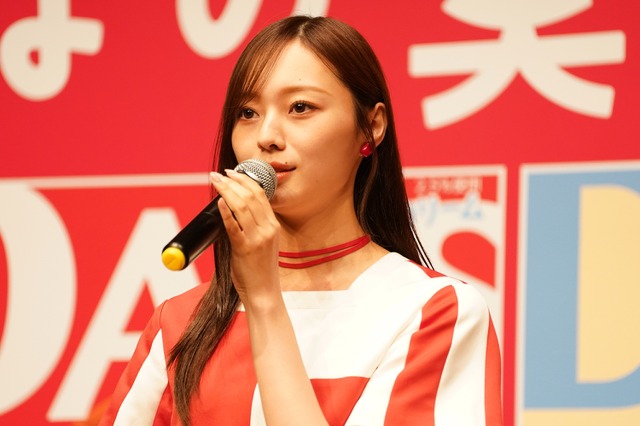 乃木坂46・梅澤美波、麗しきヤンマガオフショ公開!「どれも最高」「貴重すぎる」 画像