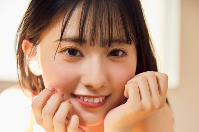 秋元康プロデュース「Rain Tree」期待のニューフェイス・綾瀬ことりが初グラビア 画像