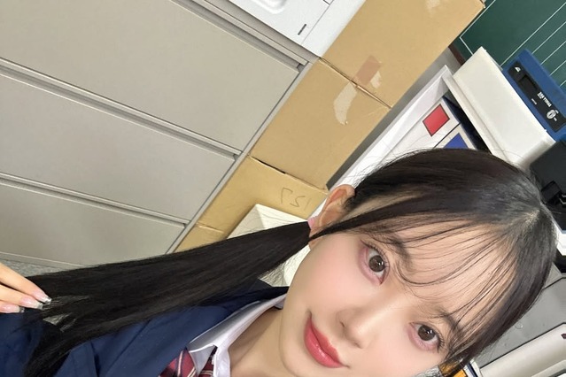 ホントに28歳？ 堀未央奈、ツインテ×制服姿で圧倒的美少女感 画像