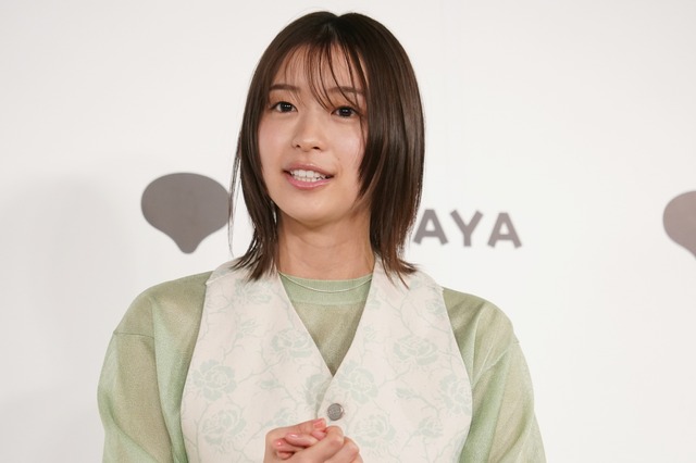 鳴海唯、1st写真集の重版に「本当に驚き」 画像