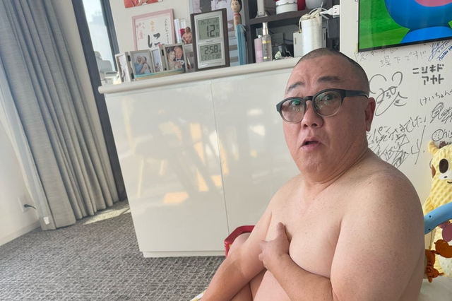 西野未姫、パンツ一丁で爪を切る夫・山本圭壱を