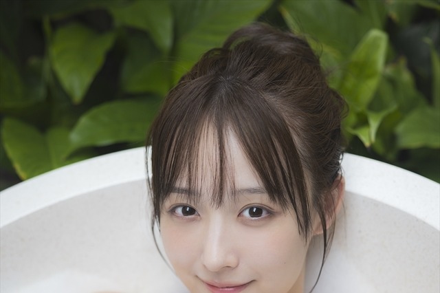 SKE48・鎌田菜月のランジェリーや水着、泡風呂カットを収録！ 1st写真集『やさしい日差し』発売決定 画像