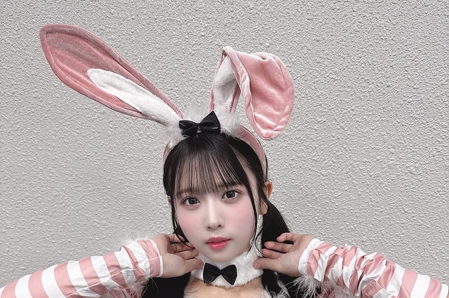 NMB48・芳賀礼のバニーガール姿が「かわいすぎる」と話題！ 太ももチラ見せでセクシーさも… 画像