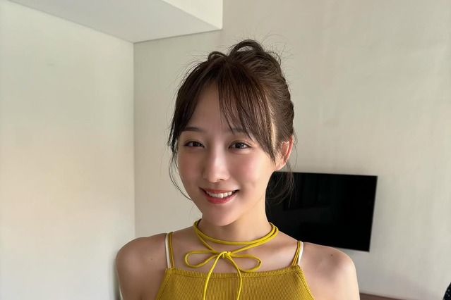 SKE48・鎌田菜月、“美腹筋”大胆見せ!「今までで1番好きな1枚かも」 画像
