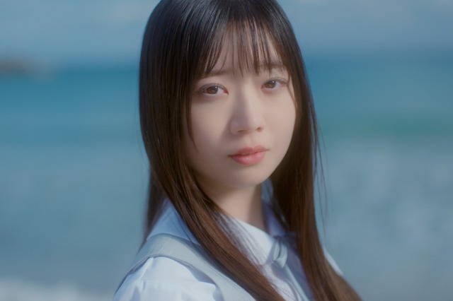 日向坂46、五期生メンバーの3人目「坂井新奈」を発表！ 特技・バレエの15歳 画像