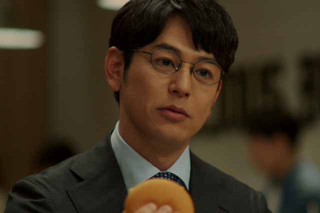 妻夫木聡が“倍バーガー”に大はしゃぎ！マクドナルド新CM『夜のマックは、はしゃいでる。』が18日から放映 画像