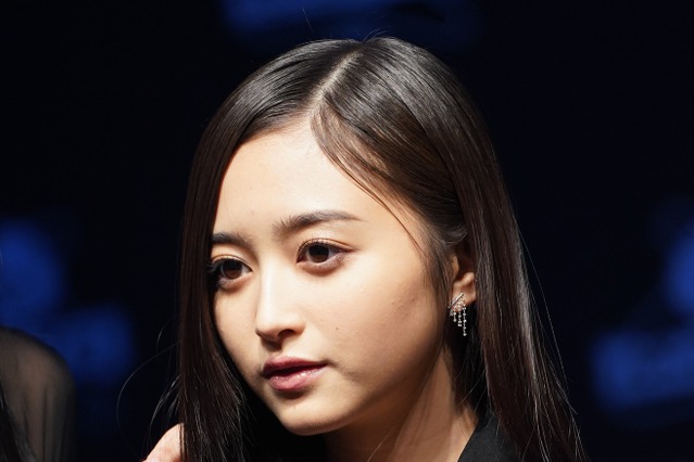 乃木坂46・井上和が“青春JK”に…？ 破壊力抜群のホワイトデー動画公開「制服はずるいて」 画像