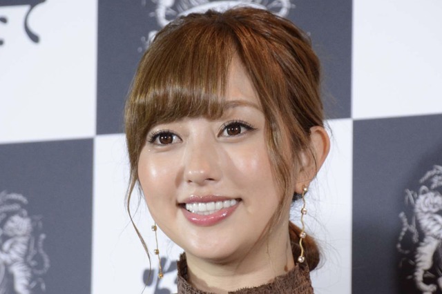 菊地亜美、次女の“最初で最後”の顔出しショット公開「生後10日の写真です」 画像