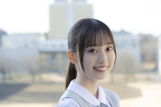 日向坂46、五期生「大田美月」と「高井俐香」の撮りおろし写真と手書きプロフィール公開！ 画像