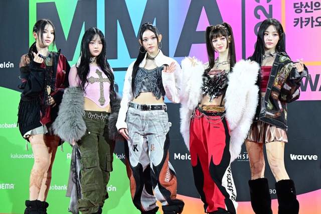 奇しくも「デビュー1000日」に負けたNewJeans、異議申し立て棄却に即時抗告→ファンには結束呼びかけ 画像