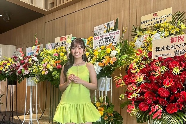 「ショードラアワード2025」受賞の豊田ルナ、ミニワンピの美脚オフショで喜び吐露 画像